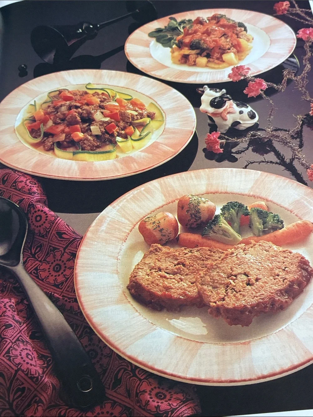Family Favorites Cookbook For everyday meals & special occasions - vintage